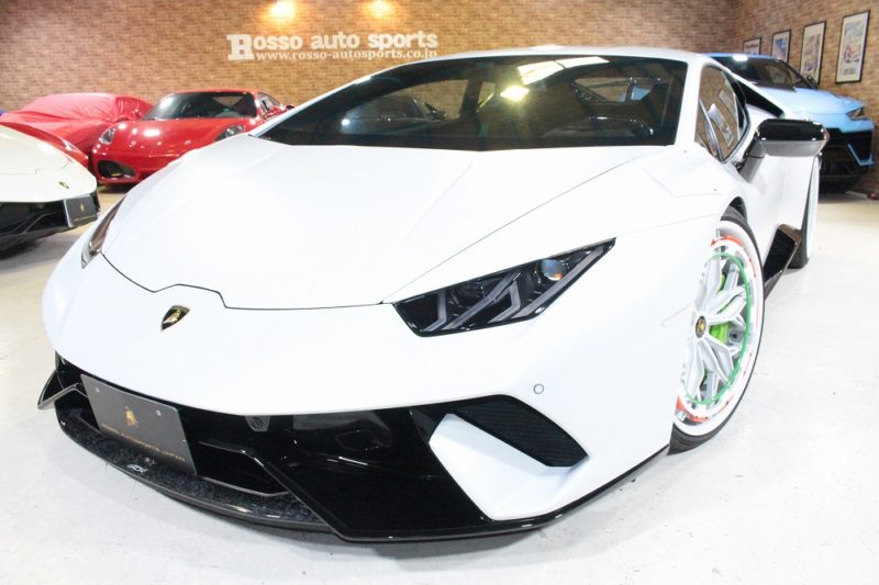 ランボルギーニウラカン ペルフォルマンテ フロントリフティング　 スポルティーボバイカラーインテリア 正規ディーラー車　￥3420万