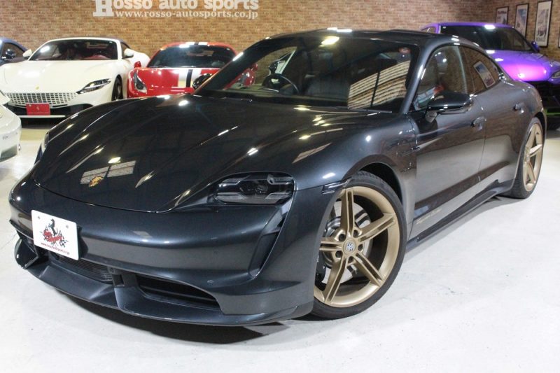 ポルシェ タイカン ターボ　 21インチMission Eデザインホイール  スポーツクロノパッケージ　パッセンジャーディスプレイ　　￥698万