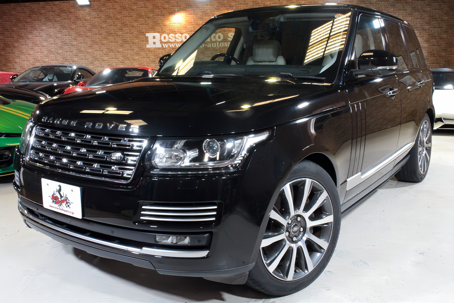 ランドローバー レンジローバー 3.0V6 Sチャージド(380ps)ヴォーグ 4WD｜後席モニター｜パノラミックルーフ　￥348万